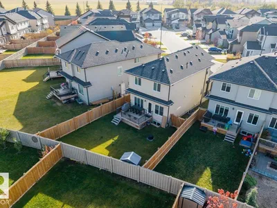 7402 CHIVERS CR SW photo 57