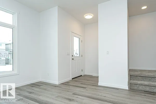 6269 175A AV NW photo 2