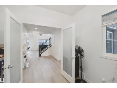 8178 222A ST NW photo 23