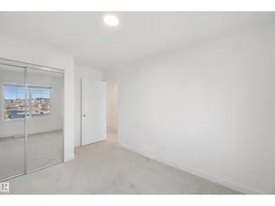 8178 222A ST NW photo 34