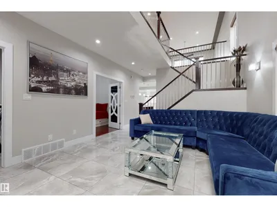 2617 21a AV NW photo 4