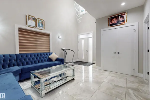 2617 21a AV NW photo 3