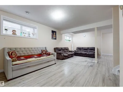 2617 21a AV NW photo 39