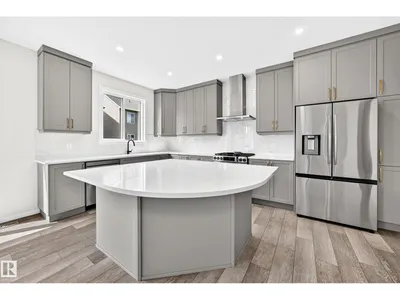 1516 205 ST NW photo 5
