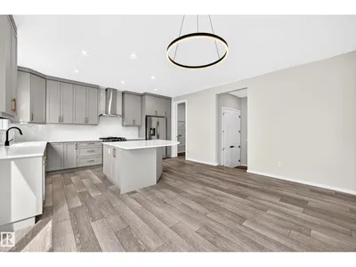 1516 205 ST NW photo 18