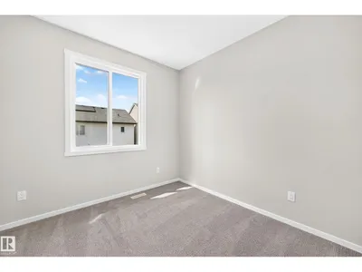 1516 205 ST NW photo 44