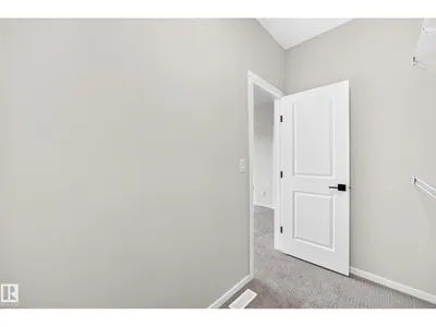 1516 205 ST NW photo 37