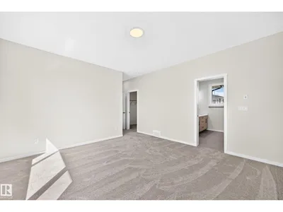 1512 205 ST NW photo 30