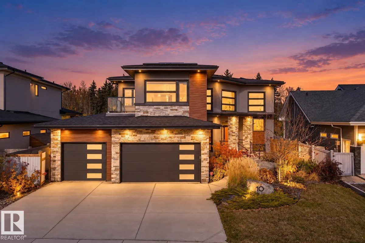 10 LEGACY exterior