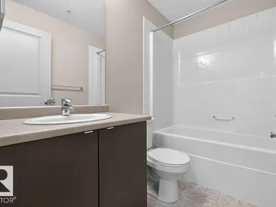 #103 508 ALBANY WY NW photo 8