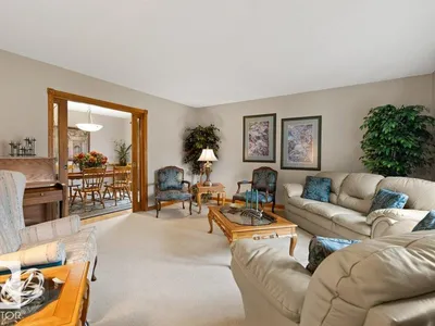 21 LORNE CR photo 21