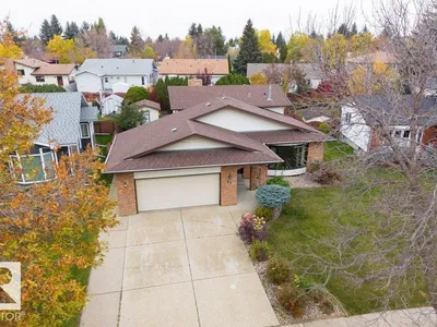 21 LORNE CR photo 48