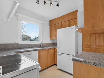 10846 173 AV NW photo 11