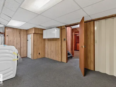 10846 173 AV NW photo 38