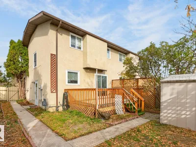 10846 173 AV NW photo 42