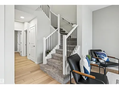 19451 21 AV NW photo 20