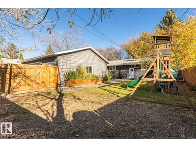 11926 55 ST NW photo 37