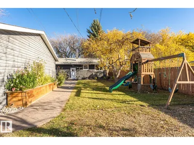 11926 55 ST NW photo 36