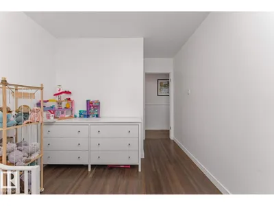 11926 55 ST NW photo 18