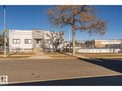 11926 55 ST NW photo 49