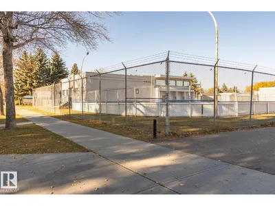 11926 55 ST NW photo 48