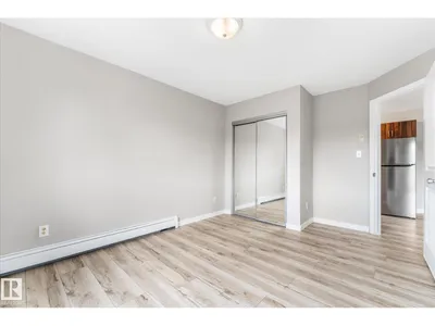 #437 50 WOODSMERE CL photo 26