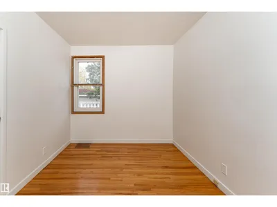 10719 132 ST NW photo 17