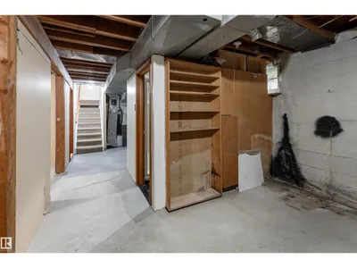 10719 132 ST NW photo 23