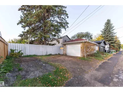 10719 132 ST NW photo 33