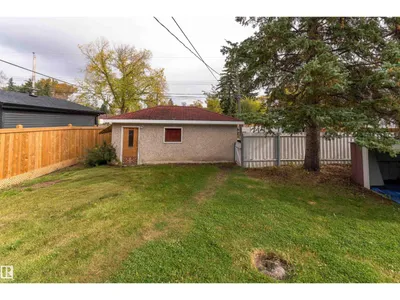10719 132 ST NW photo 42