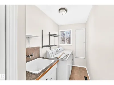 12217 88 ST NW photo 19