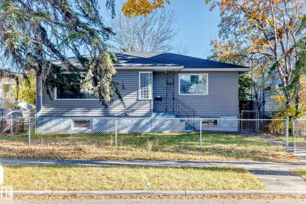 12217 88 ST NW photo 2