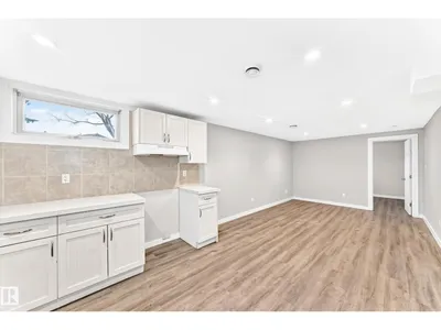 12217 88 ST NW photo 26