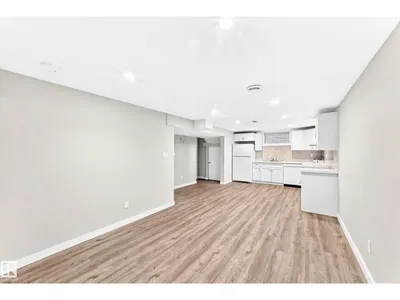 12217 88 ST NW photo 29