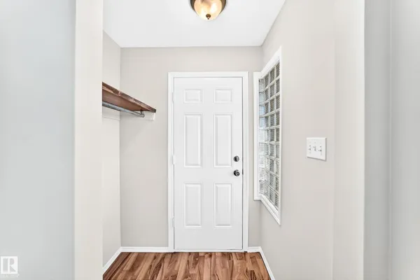 12217 88 ST NW photo 3