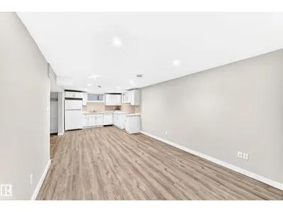 12217 88 ST NW photo 30
