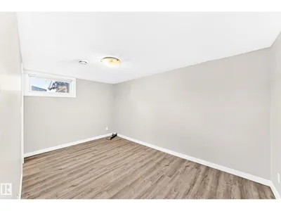 12217 88 ST NW photo 31