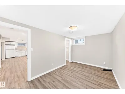 12217 88 ST NW photo 32