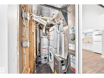 12217 88 ST NW photo 41