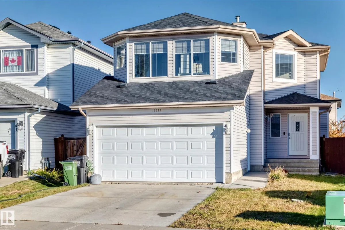 13528 141 AV NW exterior