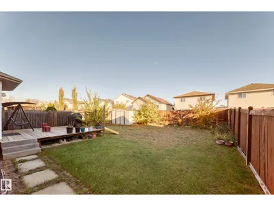 13528 141 AV NW photo 39