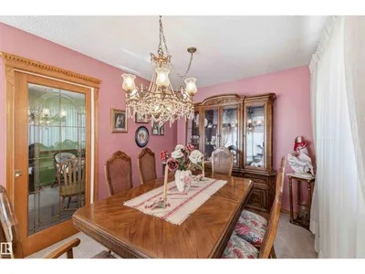 10928 41A AV NW photo 13