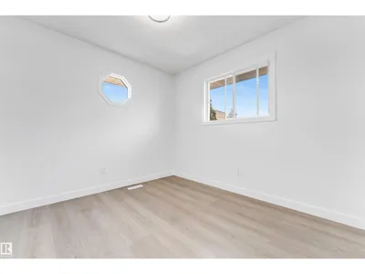 3003 36 ST NW photo 21