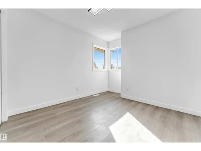 3003 36 ST NW photo 23