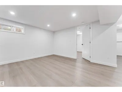 3003 36 ST NW photo 29