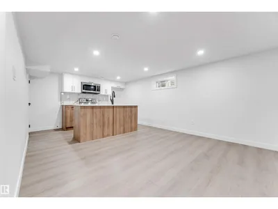3003 36 ST NW photo 33