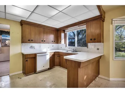 26 GLENWOOD CR photo 11
