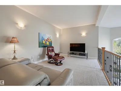 #427 9008 99 AV NW photo 25