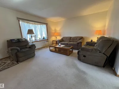 16131 110B AV NW photo 9