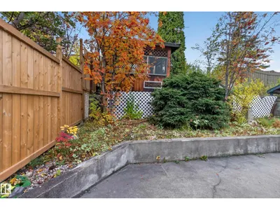 14522 37 ST NW photo 36